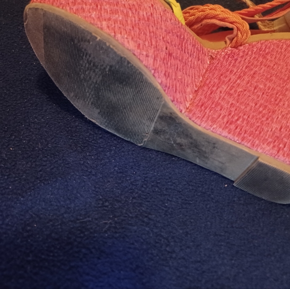 (Make an offer) ALDO Pink & Orange wedged heels - Picture 3 of 4